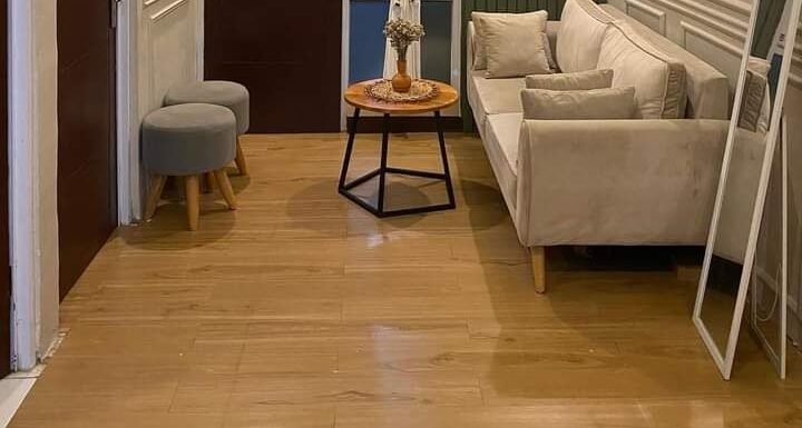 Lantai Vinyl – Solusi Lantai Modern, Tahan Lama, dan Elegan untuk Hunian di Bogor